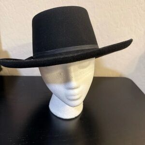 Wrangler Rugged Wear Colorado IA New with out box. Black 100% Wool